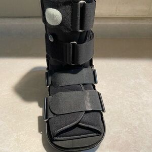 Black Medical Walking Boot